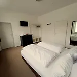 Bed & Kitchen *