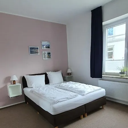 Bed&kitchen Apartment Schleswig
